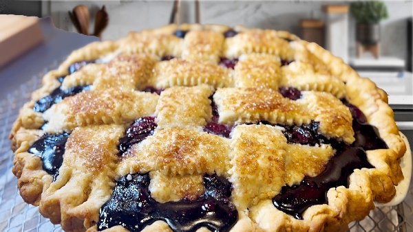 Homemade Blueberry Pie on DarlenesTable.Com