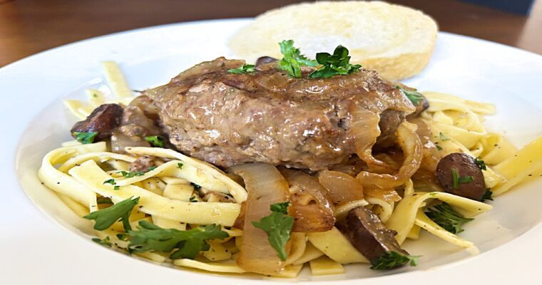 Granny Pearl’s Smothered Hamburger with Mushroom/Gravy Sauce