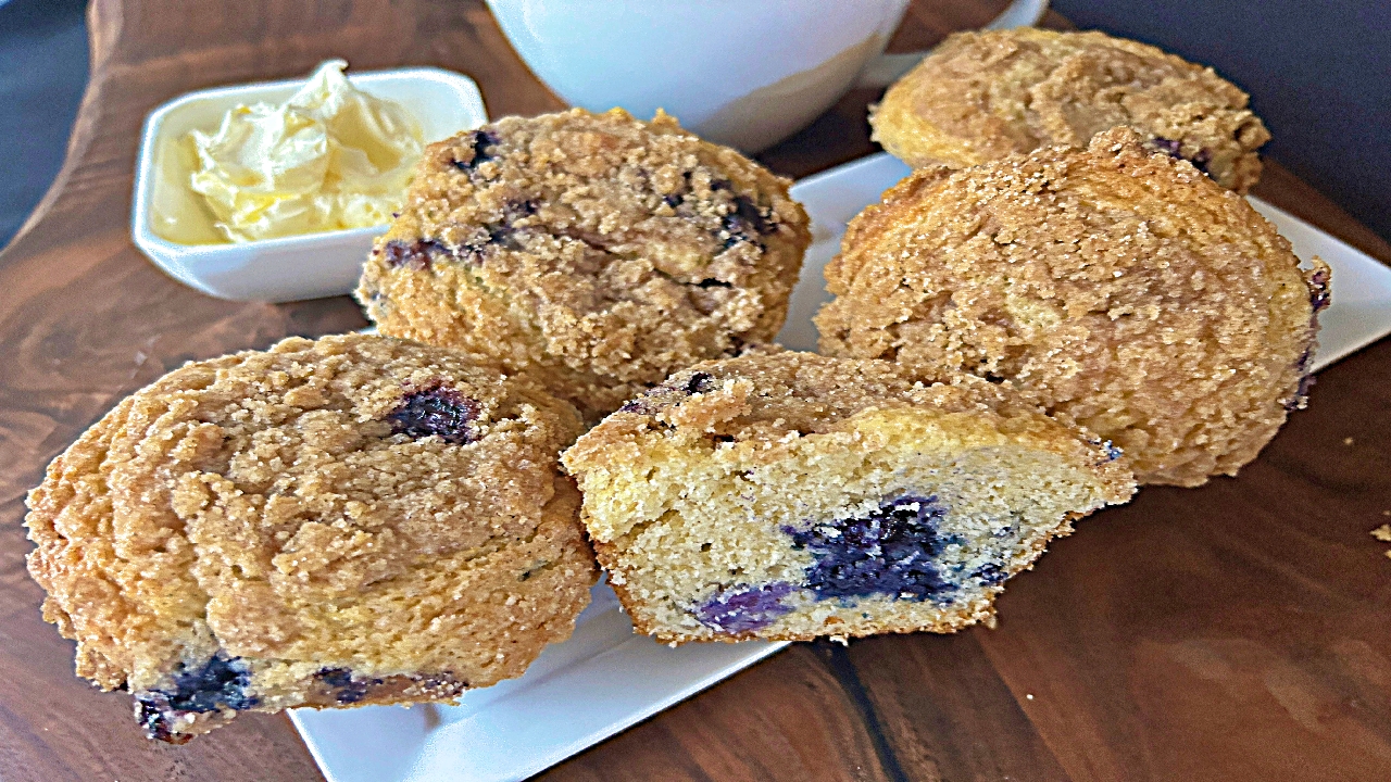 Blueberry Muffins with A Crunchy Topping