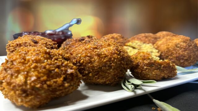 Stuffing Bites with Cranberry Sauce Pesto